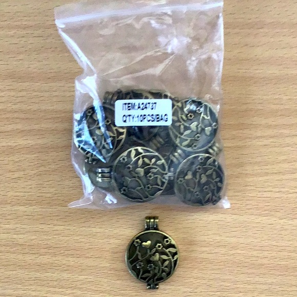 Essential oil diffuser - Picture 2 of 2